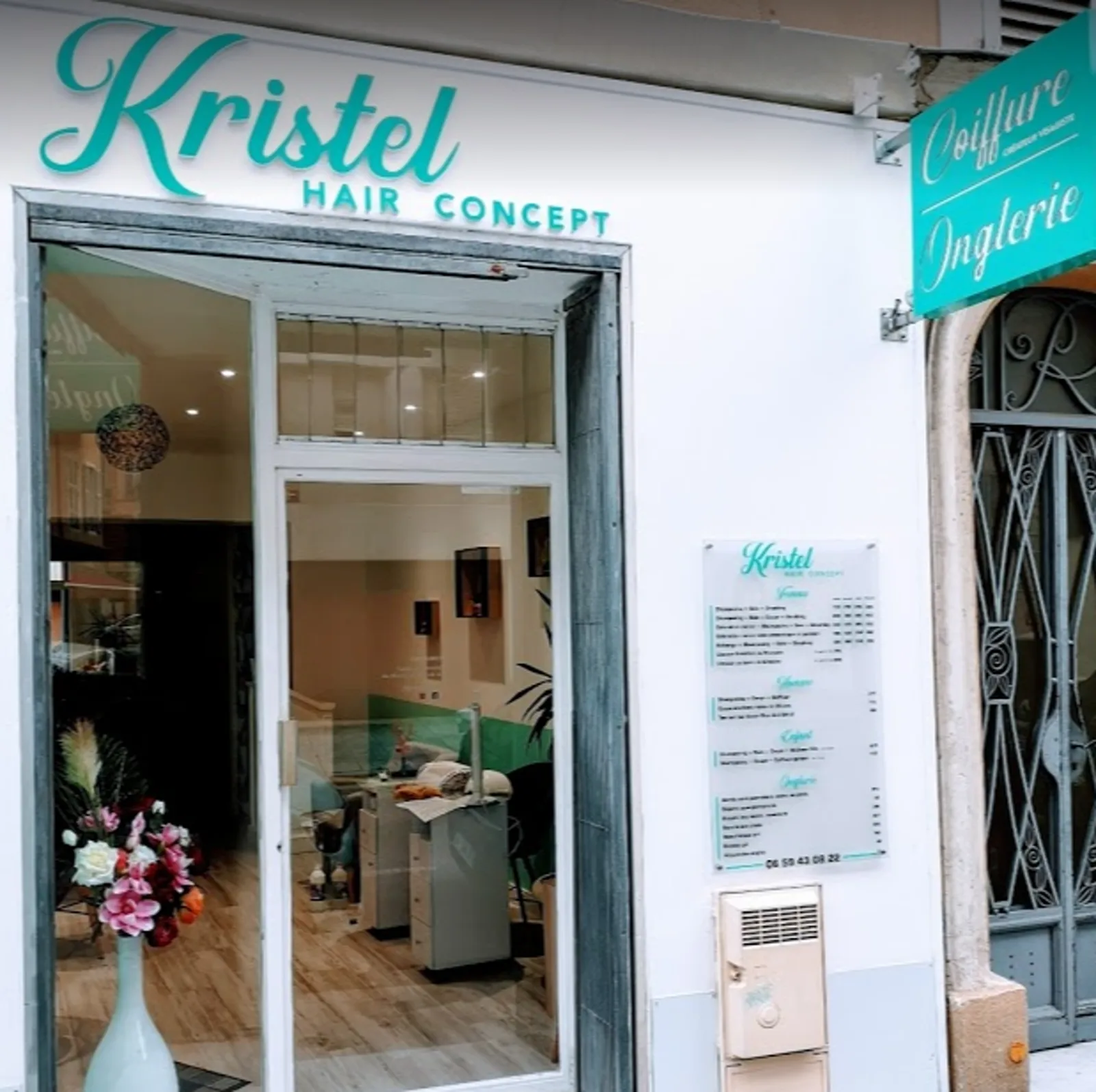 Devanture de Kristel Hair Concept, salon de coiffure rue du Dr Albert Balestre à Nice